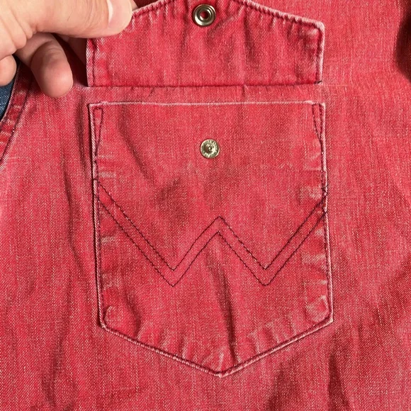 Wrangler - Picture 6 of 13